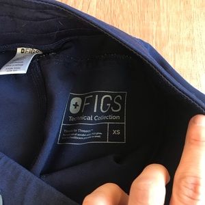 FIGS SCRUBS. NAVY BLUE. SIZE EXTRA SMALL PETITE.